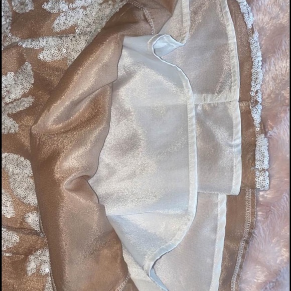 Tan and white cocktail dress - Picture 4 of 4